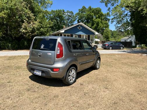 Gray 2012 Kia Soul +