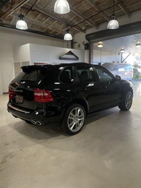 2010 Porsche Cayenne Cayenne GTS