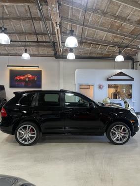 2010 Porsche Cayenne Cayenne GTS