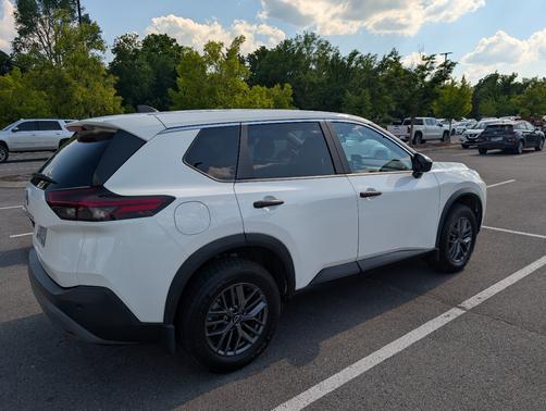 White 2023 Nissan Rogue S