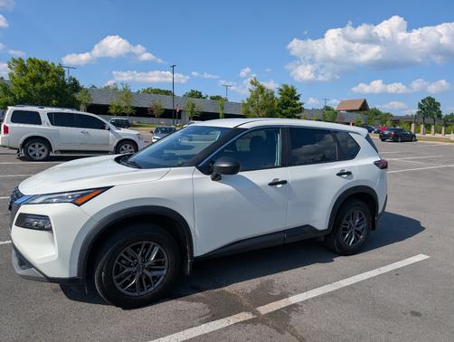 White 2023 Nissan Rogue S