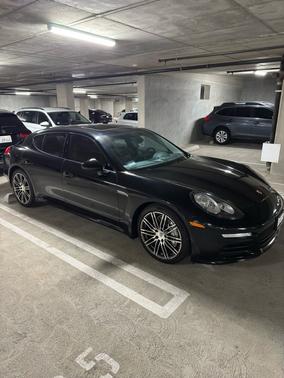 2015 Porsche Panamera 2