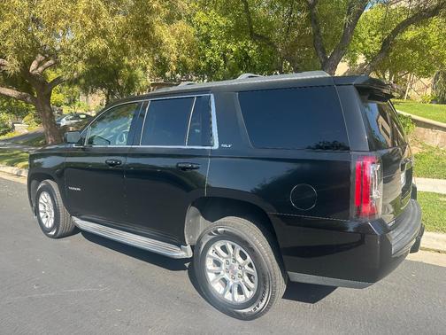 Black 2017 GMC Yukon SLT