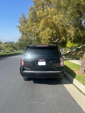 Black 2017 GMC Yukon SLT