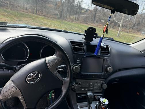 Blue 2008 Toyota Highlander Sport