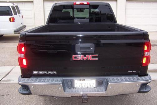 Black 2018 GMC Sierra 1500 SLE