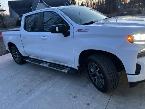 White 2021 Chevrolet Silverado 1500 RST