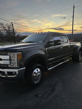 2017 Ford F-350 Lariat