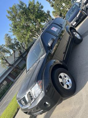 Black 2008 Nissan Pathfinder S