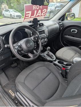 Green 2015 Kia Soul +