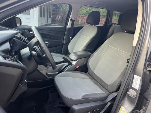 Gray 2014 Ford Escape SE