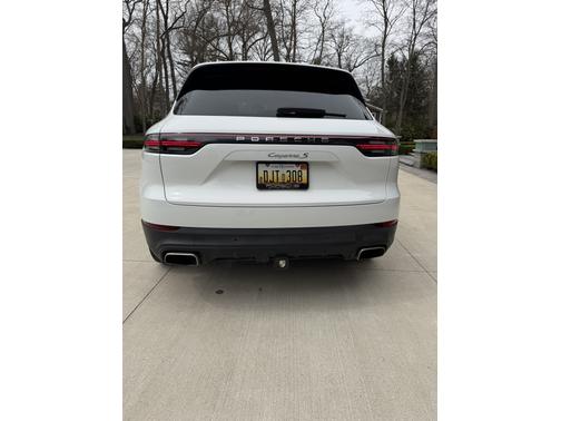 2022 Porsche Cayenne AWD