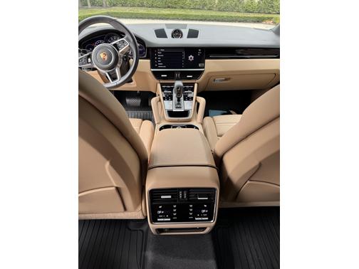 2022 Porsche Cayenne AWD