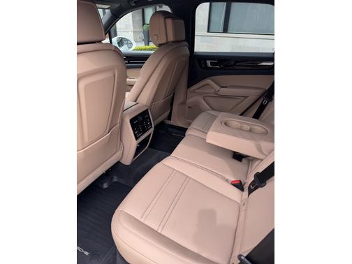 2022 Porsche Cayenne AWD