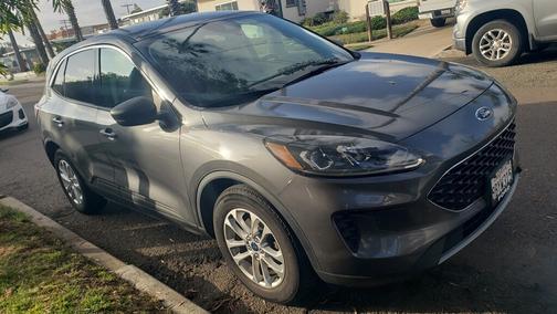Gray 2022 Ford Escape SE