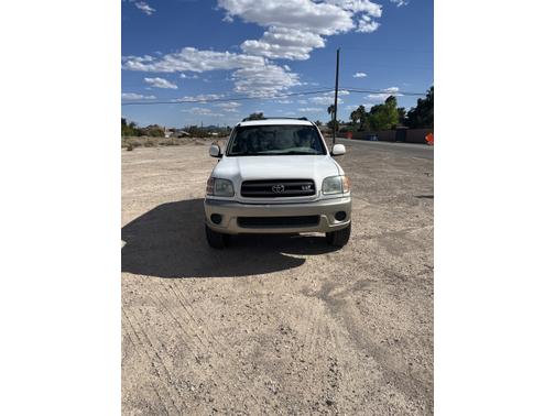 2004 Toyota Sequoia SR5
