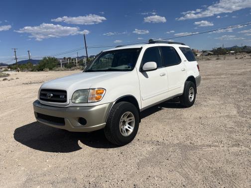 2004 Toyota Sequoia SR5