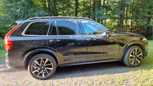 Photo 1 of 5 of 2019 Volvo XC90 T6 Momentum