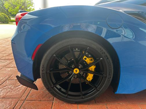 Blue 2019 Ferrari 488 Pista Base