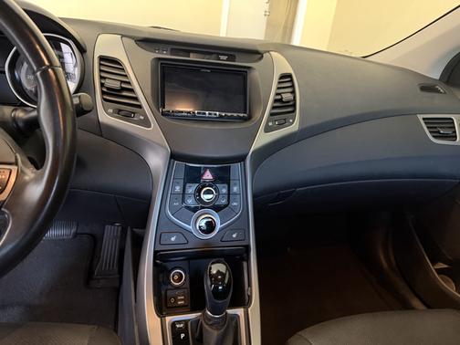 Silver 2014 Hyundai ELANTRA Limited