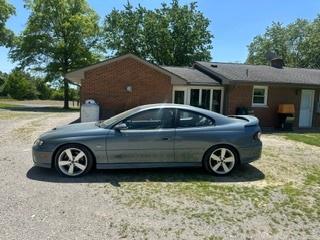Gray 2006 Pontiac GTO Base