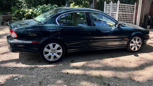 Green 2004 Jaguar X-Type 3