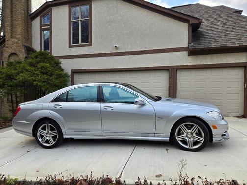 2012 Mercedes-Benz S-Class S 550 4MATIC