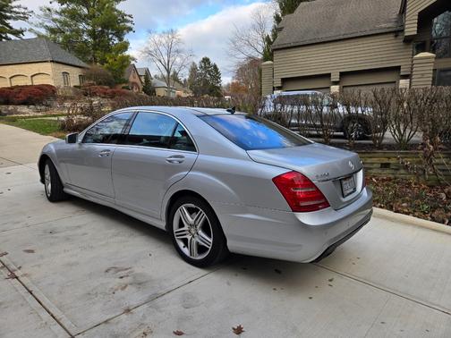 2012 Mercedes-Benz S-Class S 550 4MATIC