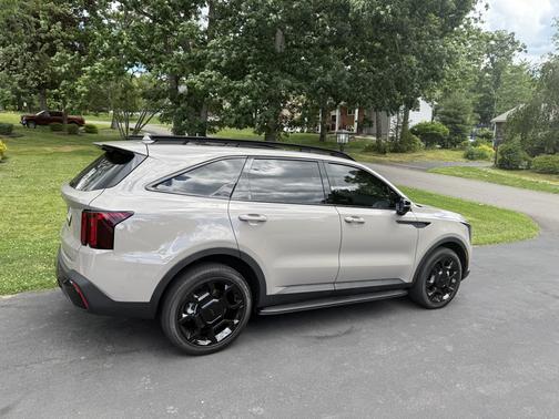 Brown 2026 Kia Sorento X-Line SX