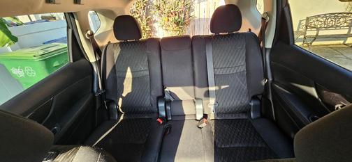 Gray 2018 Nissan Rogue SV
