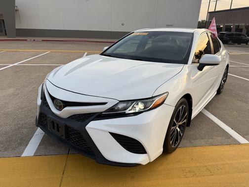 2019 Toyota Camry SE