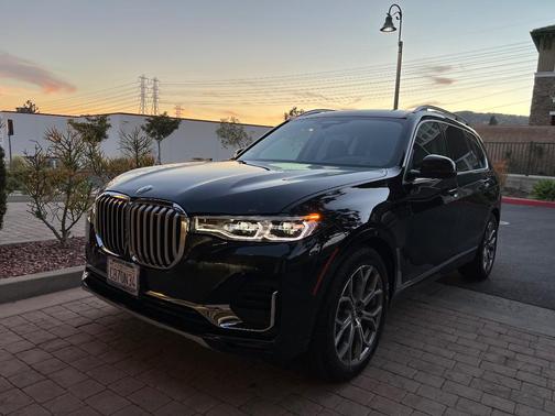 Black 2022 BMW X7 xDrive40i