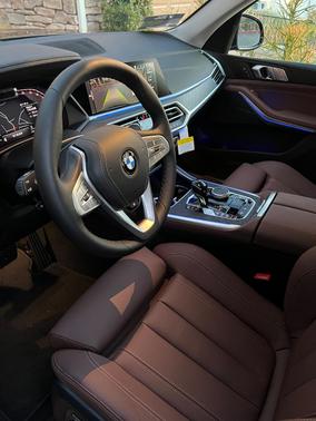 Black 2022 BMW X7 xDrive40i