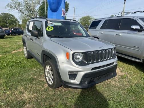 Silver 2019 Jeep Renegade Sport
