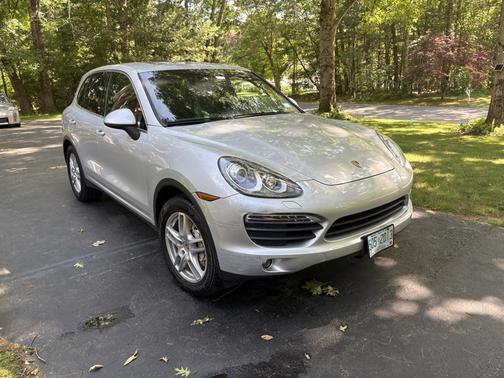 Silver 2013 Porsche Cayenne Cayenne S