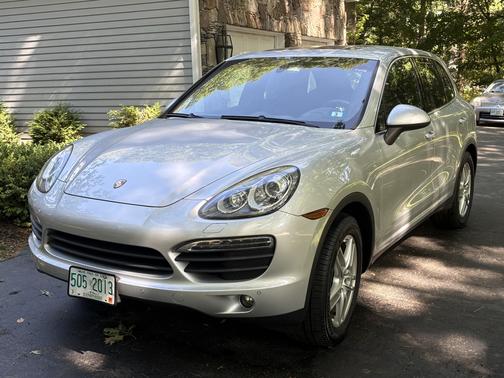 Silver 2013 Porsche Cayenne Cayenne S