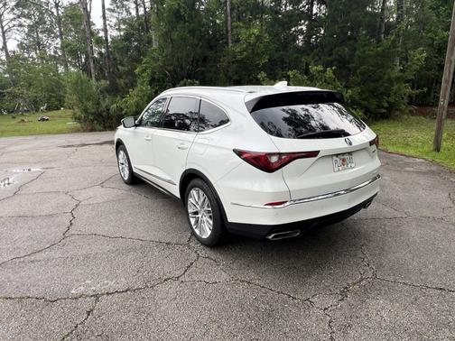 White 2022 Acura MDX Advance Package