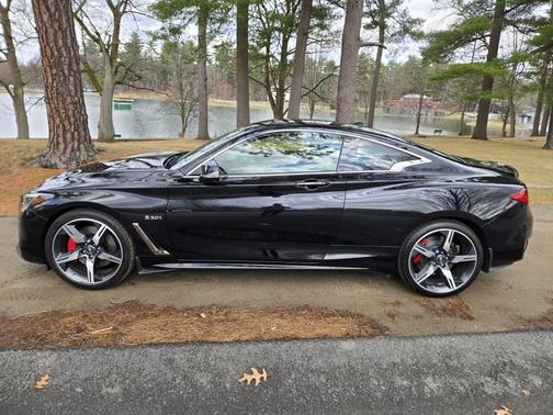 2018 INFINITI Q60 3.0t Red Sport 400