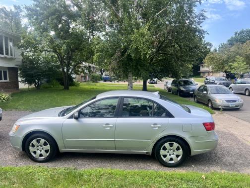 2010 Hyundai SONATA GLS