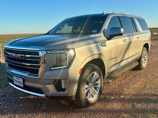 2023 GMC Yukon XL SLT