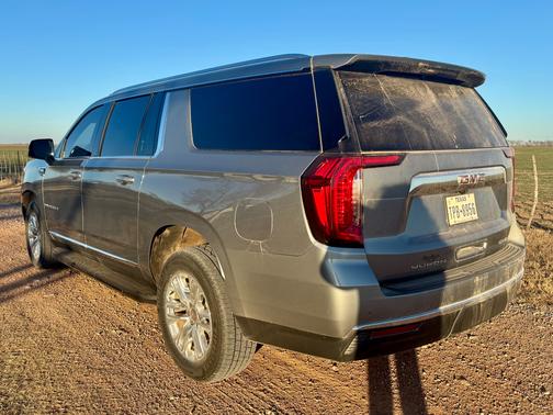 2023 GMC Yukon XL SLT