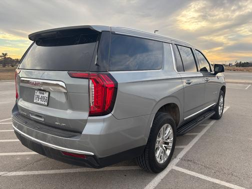 2023 GMC Yukon XL SLT