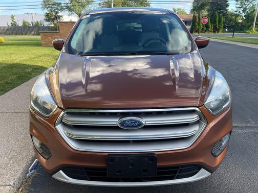 Brown 2017 Ford Escape SE