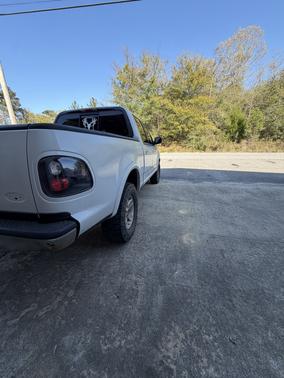 2002 Ford F-150 XLT SuperCrew
