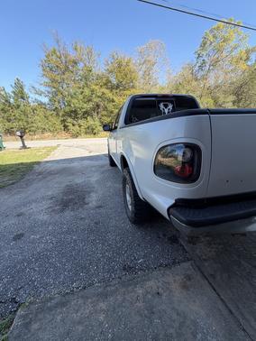 2002 Ford F-150 XLT SuperCrew