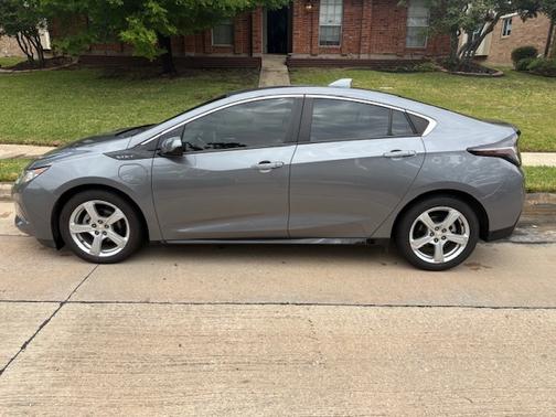 2018 Chevrolet Volt LT