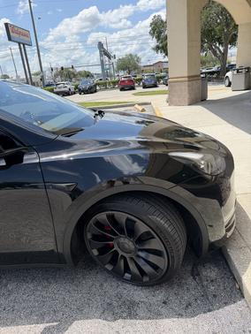 Black 2023 Tesla Model Y Performance