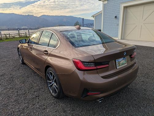 2019 BMW 330 i