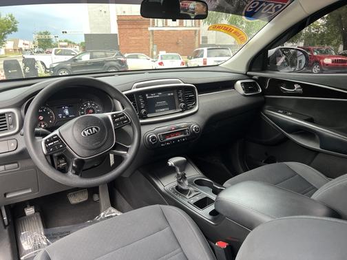 2019 Kia Sorento LX