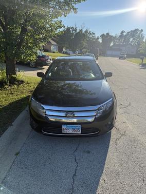 Black 2012 Ford Fusion SE